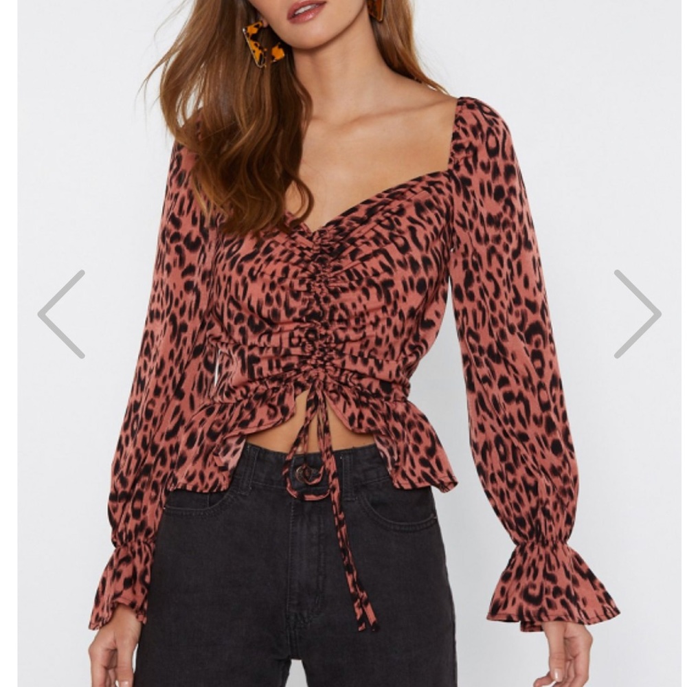 NASTY GAL SIZE 6 leopard ruffle crop blouse